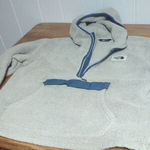 The North Face Men's Cream Fleece Zip-Up Sweater with Blue Trim